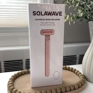 **NWT** Solawave 4-in-1 Wand- Red Light Therapy